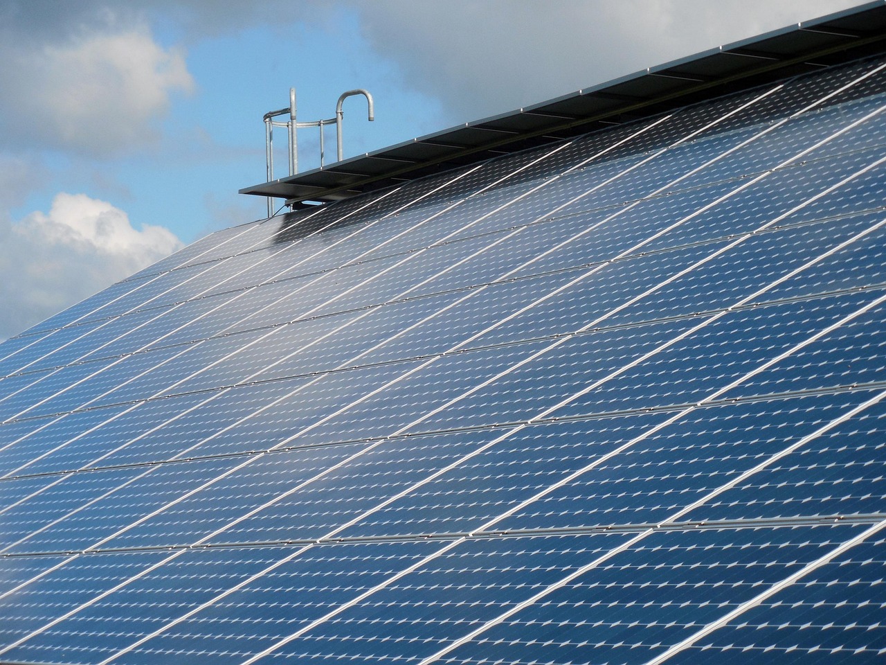 entdecken sie innovative solartechnologie für nachhaltige und effiziente energiegewinnung. moderne lösungen für eine grüne zukunft.