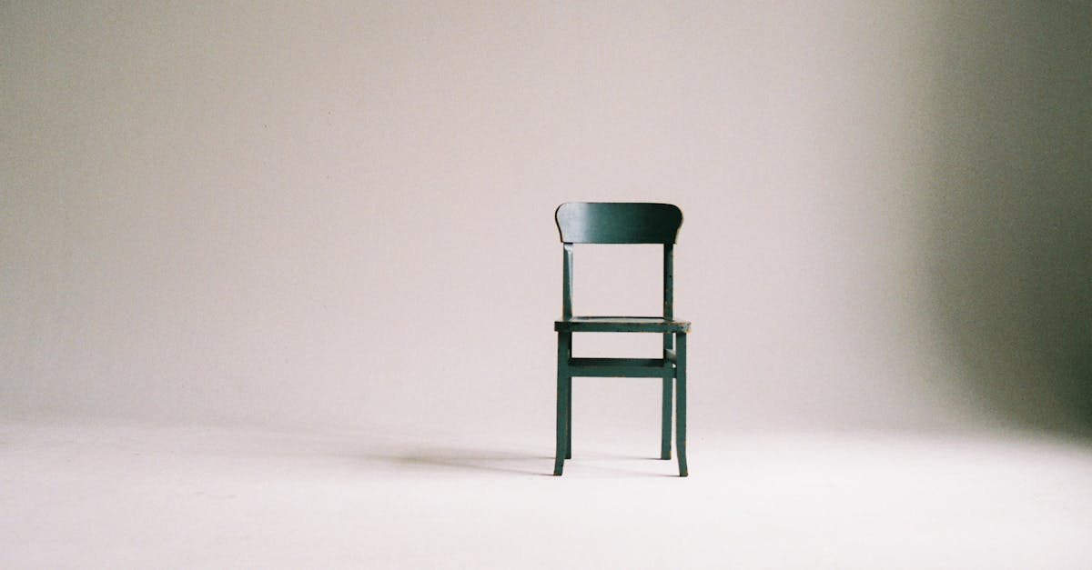 entdecken sie die vorteile des minimalismus – ein lebensstil, der einfachheit, klarheit und fokus fördert. erfahren sie, wie sie mit weniger mehr erreichen und stress reduzieren können, während sie ihren raum und geist befreien.