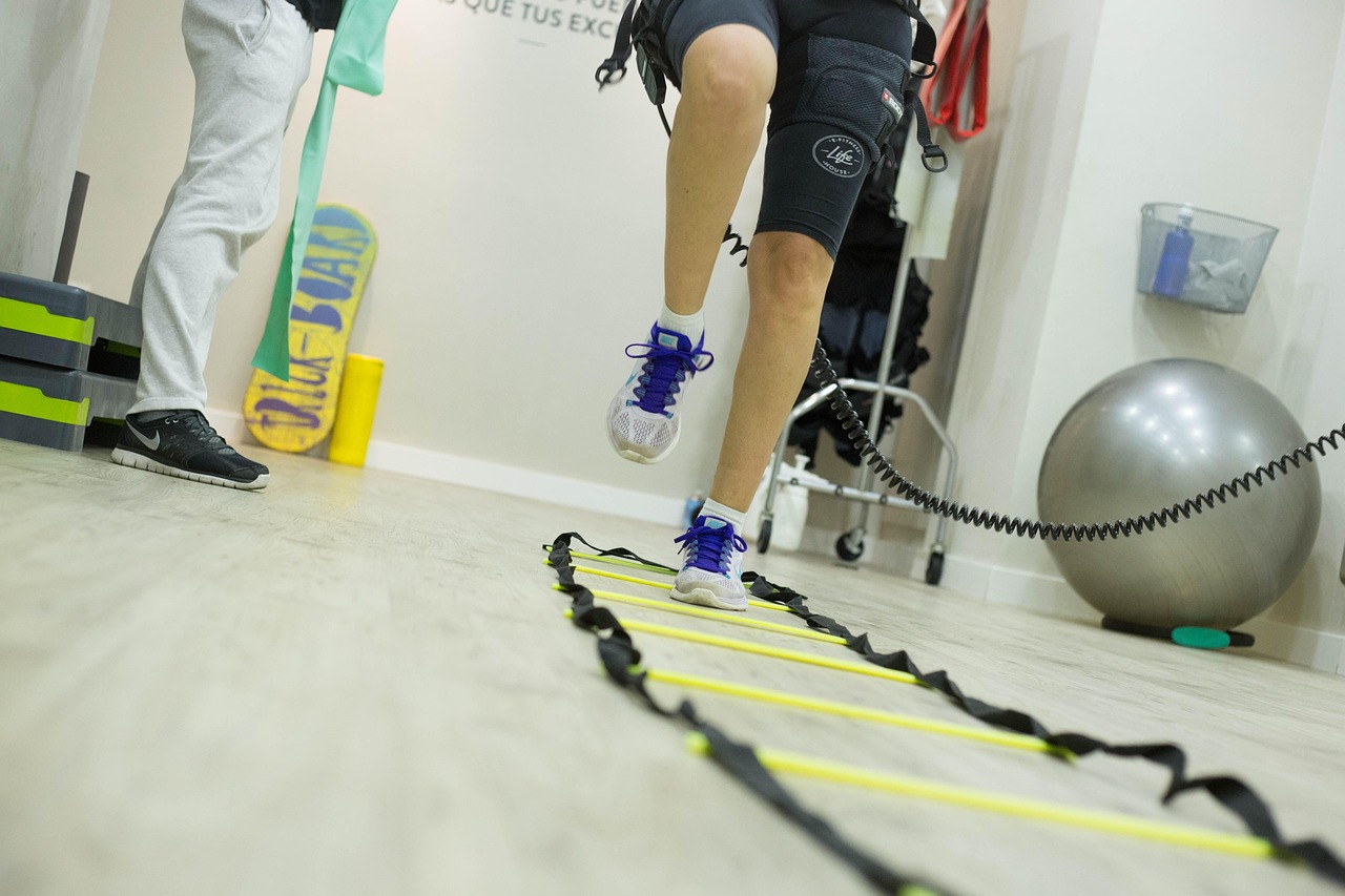 physiotherapie: effektive behandlungen zur schmerzreduzierung und verbesserung der beweglichkeit. vertrauen sie auf qualifizierte therapeuten für ihre gesundheit.